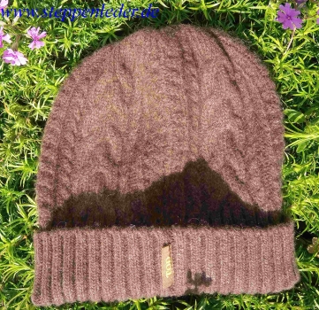 Preview: 100% Yak-Wolle Mütze dunkelbraun mit Zopfmuster